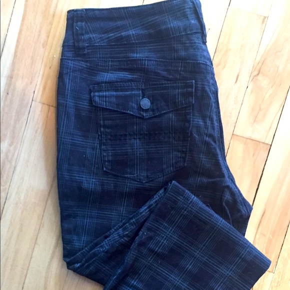 ๐ 3/$25 EUC YMI ankle length plaid jeans - Picture 1 of 3